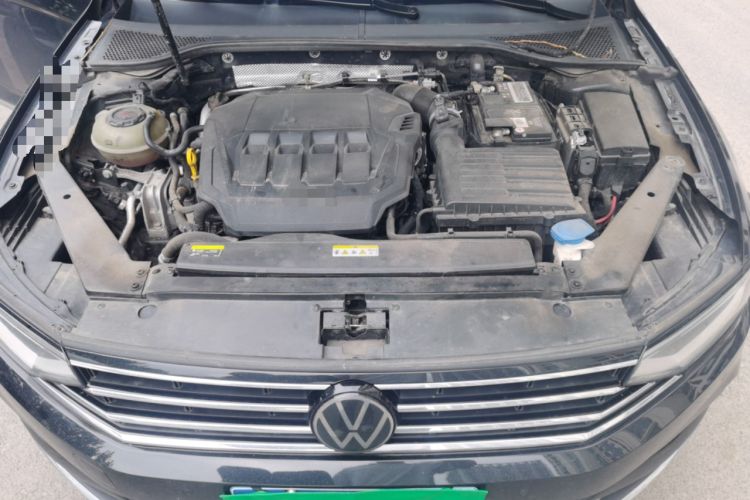 Used Volkswagen Magotan 2021 330TSI DSG 30th Anniversary Edition Engine Bay