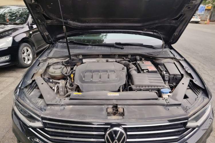 Used Volkswagen Magotan 2021 330TSI DSG 30th Anniversary Edition Engine Bay