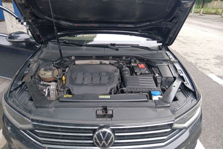 Used Volkswagen Magotan 2021 330TSI DSG 30th Anniversary Edition Engine Bay