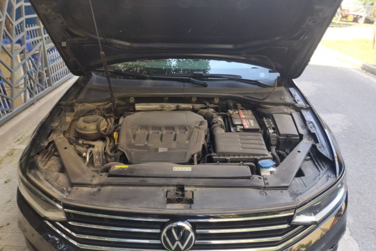 Used Volkswagen Magotan 2021 330TSI DSG 30th Anniversary Edition Engine Bay