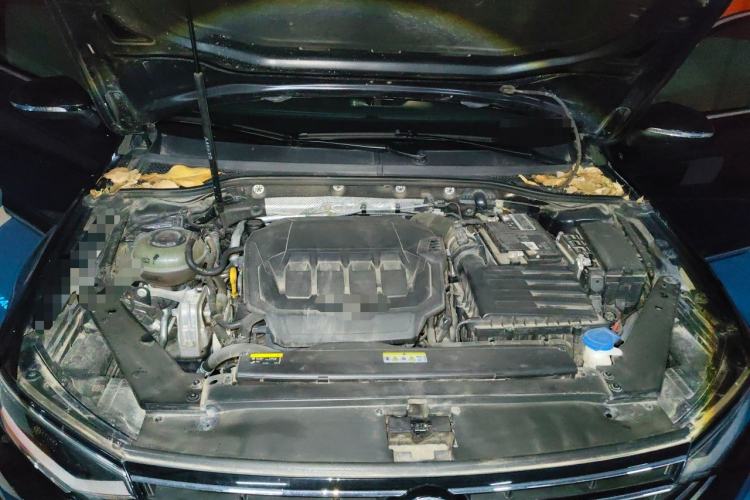 Used Volkswagen Magotan 2021 330TSI DSG 30th Anniversary Edition Engine Bay