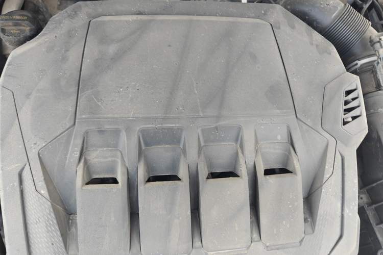 Used Volkswagen Magotan 2021 330TSI DSG 30th Anniversary Edition Engine Bay