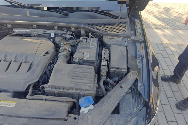 Used Volkswagen Magotan 2021 330TSI DSG 30th Anniversary Edition Engine Bay Left