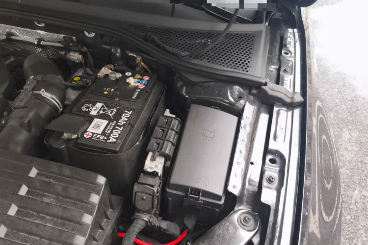 Used Volkswagen Magotan 2021 330TSI DSG 30th Anniversary Edition Engine Bay Left