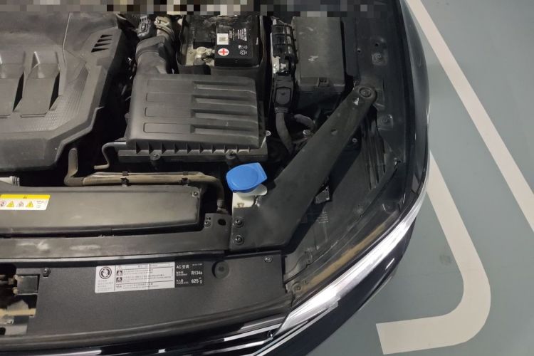 Used Volkswagen Magotan 2021 330TSI DSG 30th Anniversary Edition Engine Bay Left