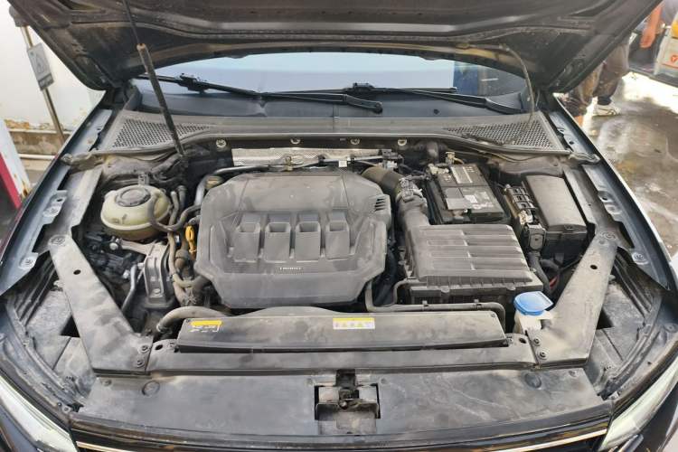 Used Volkswagen Magotan 2021 330TSI DSG 30th Anniversary Edition Engine Bay