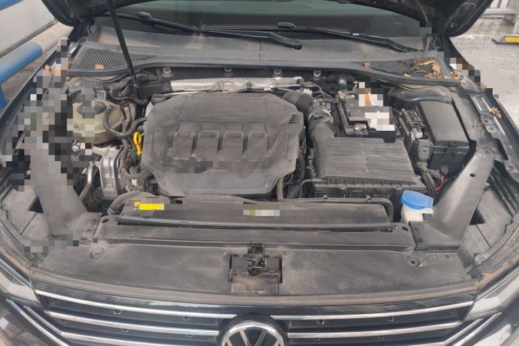 Used Volkswagen Magotan 2021 330TSI DSG 30th Anniversary Edition Engine Bay