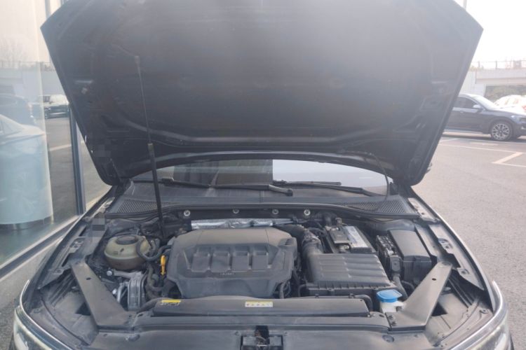 Used Volkswagen Magotan 2021 330TSI DSG 30th Anniversary Edition Engine Bay