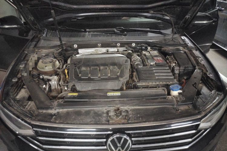 Used Volkswagen Magotan 2021 330TSI DSG 30th Anniversary Edition Engine Bay