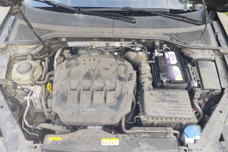 Used Volkswagen Magotan 2021 330TSI DSG 30th Anniversary Edition Engine Bay
