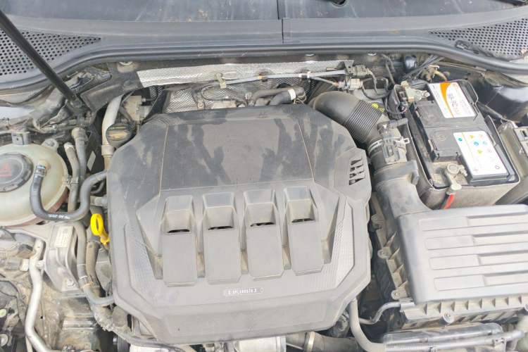 Used Volkswagen Magotan 2021 330TSI DSG 30th Anniversary Edition Engine Bay