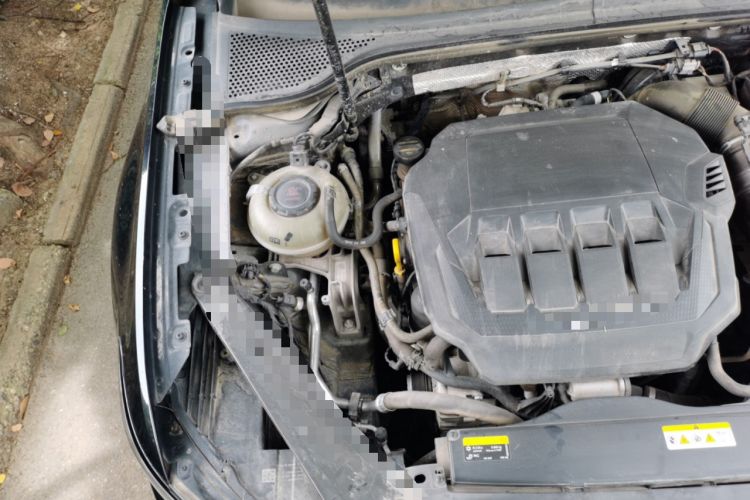 Used Volkswagen Magotan 2021 330TSI DSG 30th Anniversary Edition Engine Bay Right