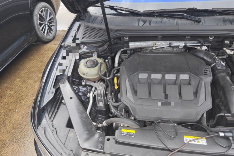 Used Volkswagen Magotan 2021 330TSI DSG 30th Anniversary Edition Engine Bay Right