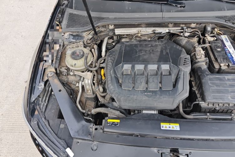 Used Volkswagen Magotan 2021 330TSI DSG 30th Anniversary Edition Engine Bay Right
