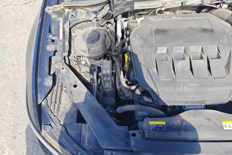 Used Volkswagen Magotan 2021 330TSI DSG 30th Anniversary Edition Engine Bay Right