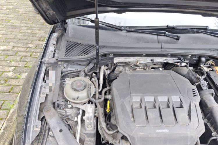 Used Volkswagen Magotan 2021 330TSI DSG 30th Anniversary Edition Engine Bay Right