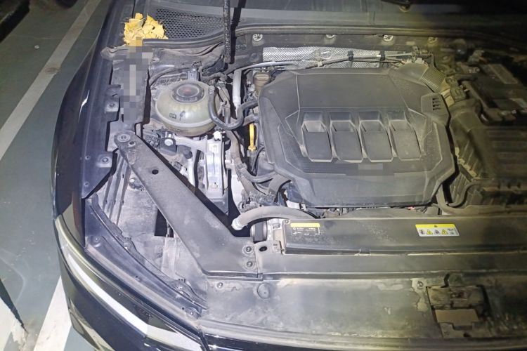Used Volkswagen Magotan 2021 330TSI DSG 30th Anniversary Edition Engine Bay Right