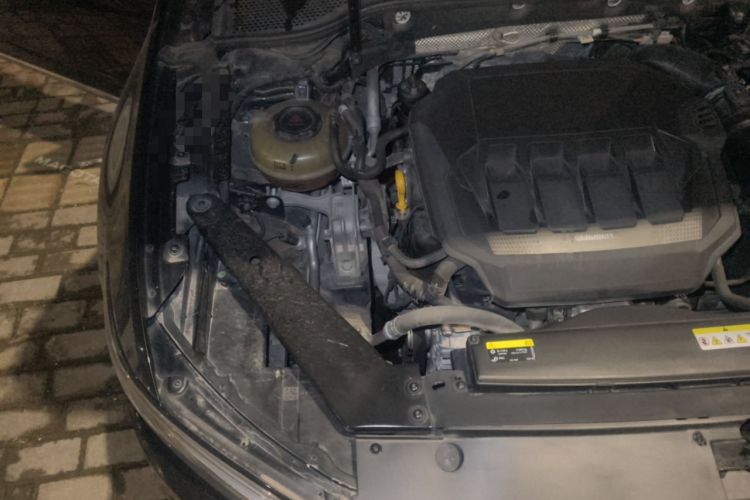 Used Volkswagen Magotan 2021 330TSI DSG 30th Anniversary Edition Engine Bay Right