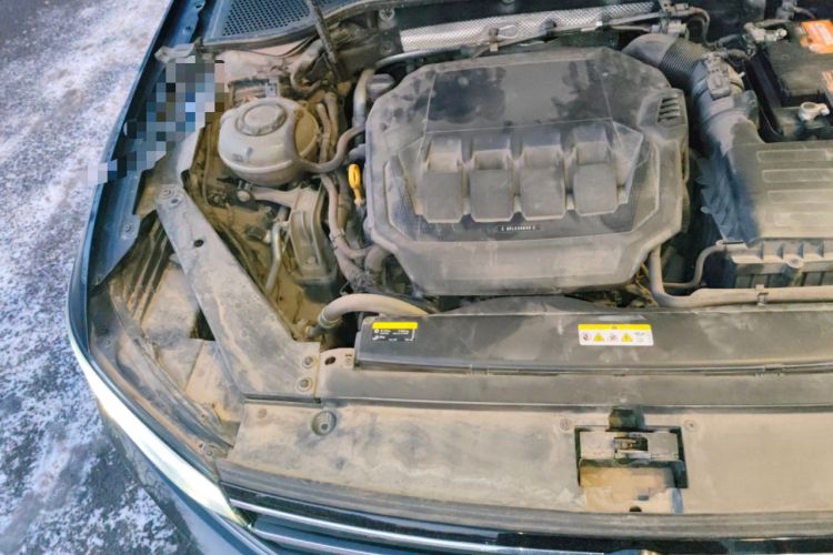Used Volkswagen Magotan 2021 330TSI DSG 30th Anniversary Edition Engine Bay Right