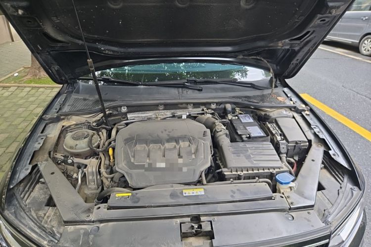 Used Volkswagen Magotan 2021 330TSI DSG 30th Anniversary Edition Engine Bay