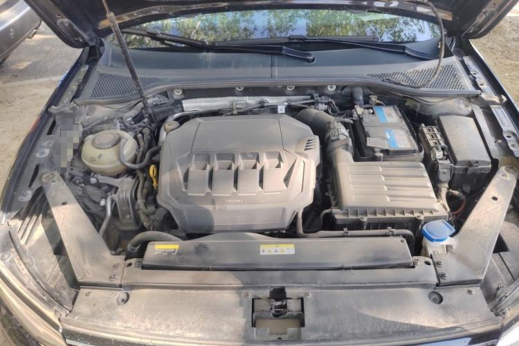 Used Volkswagen Magotan 2021 330TSI DSG 30th Anniversary Edition Engine Bay