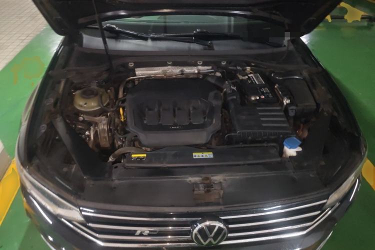 Used Volkswagen Magotan 2021 330TSI DSG 30th Anniversary Edition Engine Bay