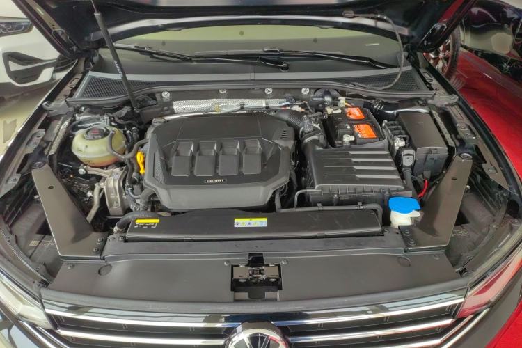 Used Volkswagen Magotan 2021 330TSI DSG 30th Anniversary Edition Engine Bay