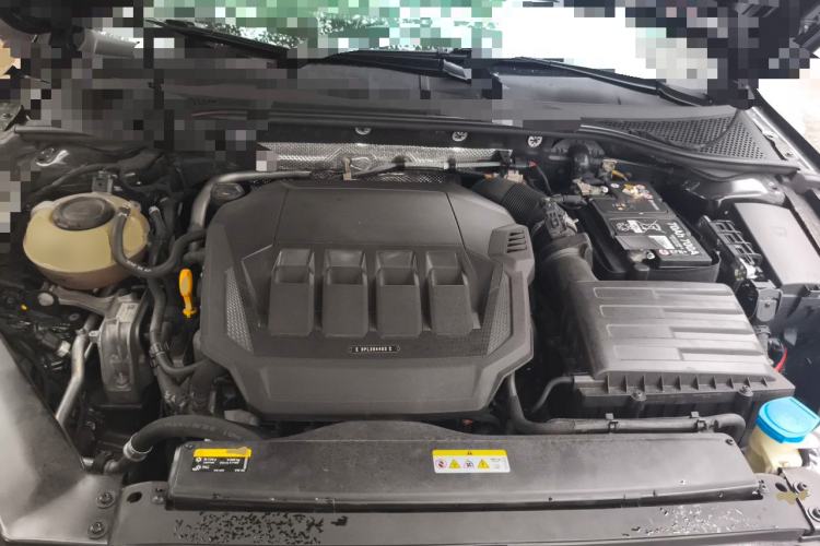 Used Volkswagen Magotan 2021 330TSI DSG 30th Anniversary Edition Engine Bay