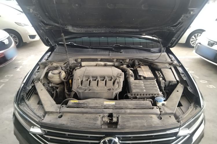 Used Volkswagen Magotan 2021 330TSI DSG 30th Anniversary Edition Engine Bay