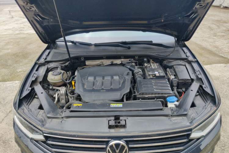 Used Volkswagen Magotan 2021 330TSI DSG 30th Anniversary Edition Engine Bay
