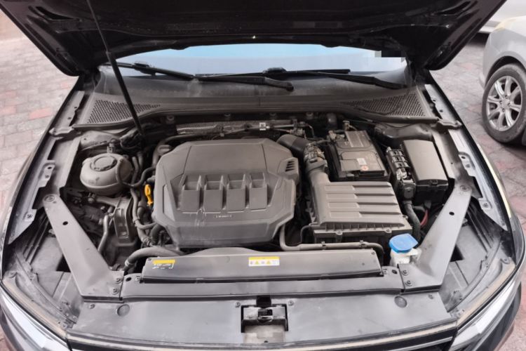 Used Volkswagen Magotan 2021 330TSI DSG 30th Anniversary Edition Engine Bay