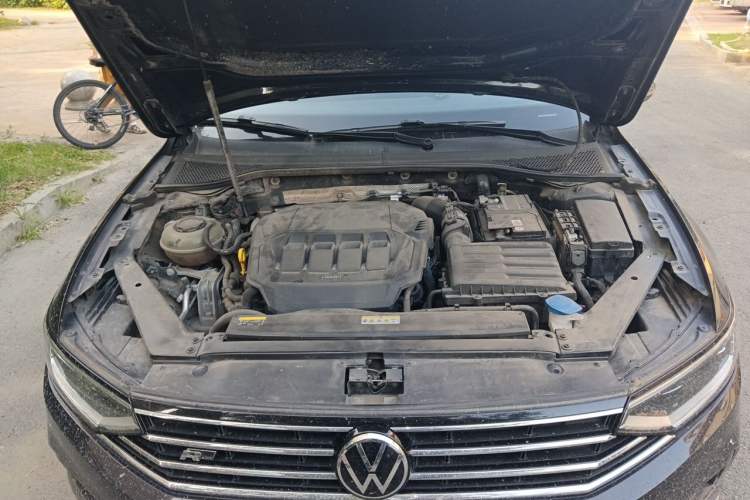 Used Volkswagen Magotan 2021 330TSI DSG 30th Anniversary Edition Engine Bay