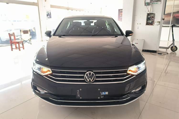 Used Volkswagen Magotan 2021 330TSI DSG 30th Anniversary Edition Exterior 1