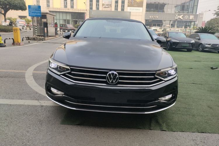 Used Volkswagen Magotan 2021 330TSI DSG 30th Anniversary Edition Exterior 1