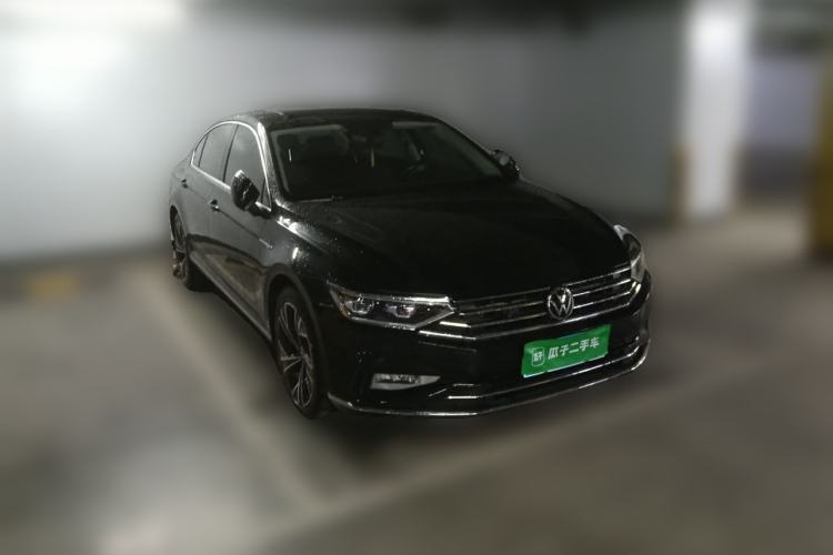 Used Volkswagen Magotan 2021 330TSI DSG 30th Anniversary Edition Exterior 2