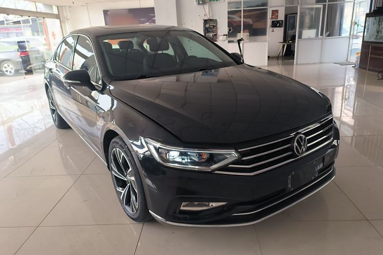 Used Volkswagen Magotan 2021 330TSI DSG 30th Anniversary Edition Exterior 2