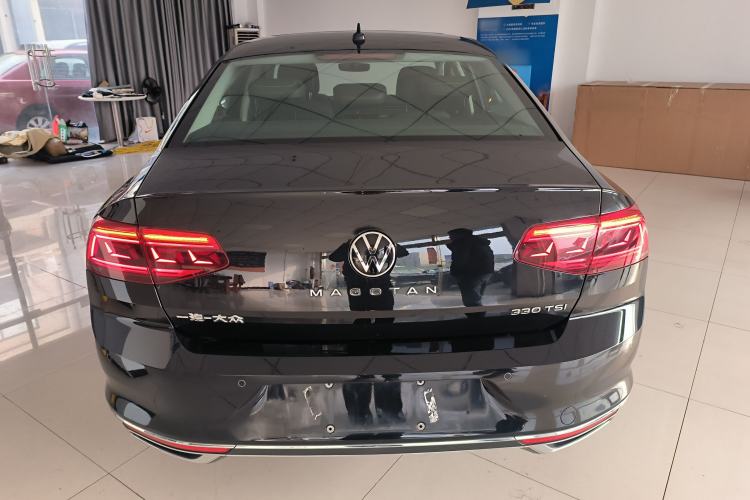 Used Volkswagen Magotan 2021 330TSI DSG 30th Anniversary Edition Exterior 4