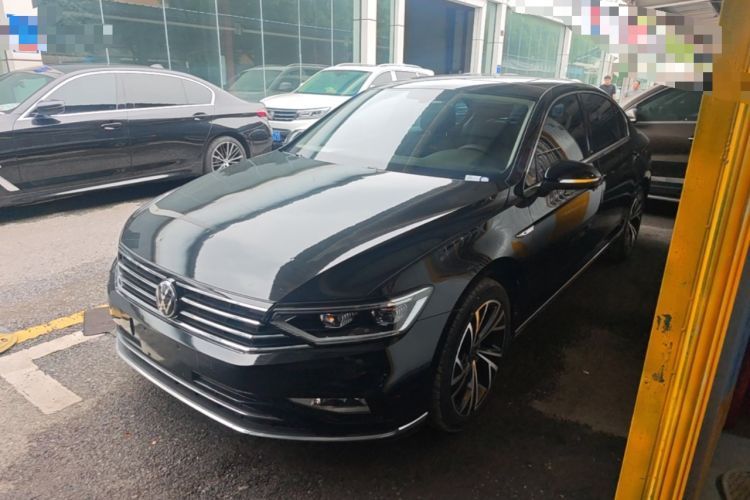 Used Volkswagen Magotan 2021 330TSI DSG 30th Anniversary Edition Guazi used car, China used car export, Used car for sale, Used  cars, Cheapest cars for sale