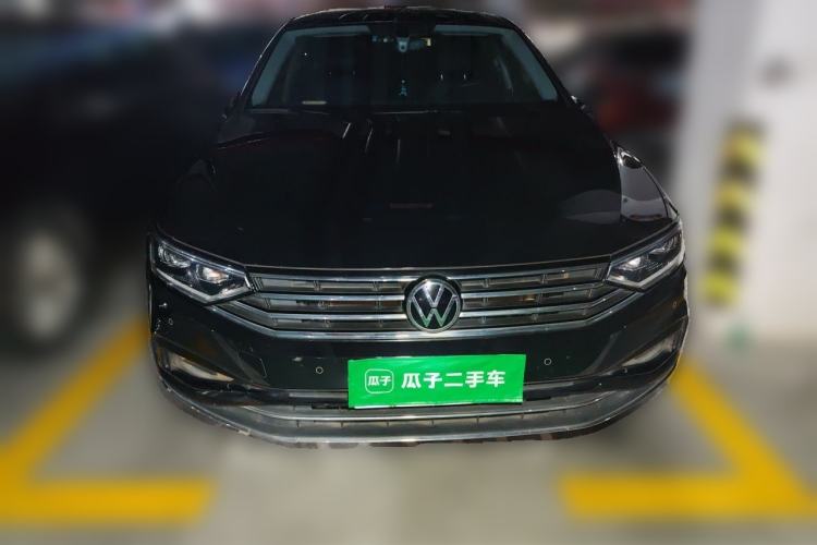 Used Volkswagen Magotan 2021 330TSI DSG 30th Anniversary Edition Front