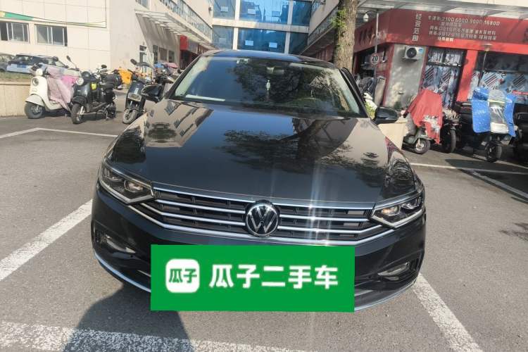 Used Volkswagen Magotan 2021 330TSI DSG 30th Anniversary Edition Front