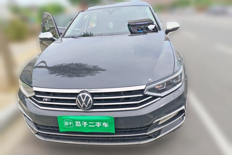 Used Volkswagen Magotan 2021 330TSI DSG 30th Anniversary Edition Front