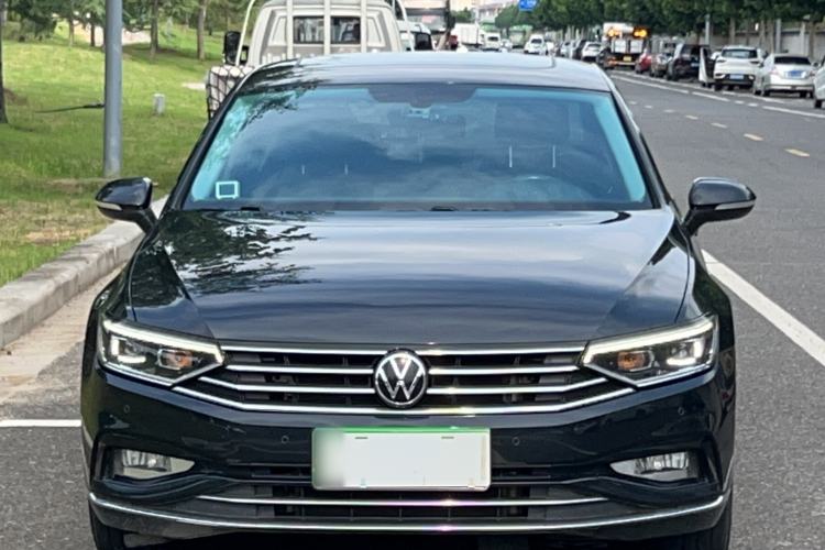 Used Volkswagen Magotan 2021 330TSI DSG 30th Anniversary Edition Front