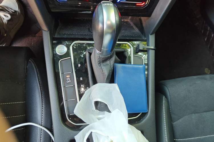 Used Volkswagen Magotan 2021 330TSI DSG 30th Anniversary Edition Gear Lever