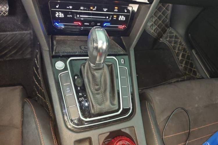 Used Volkswagen Magotan 2021 330TSI DSG 30th Anniversary Edition Gear Lever