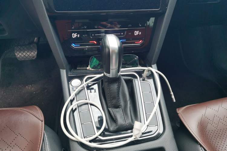 Used Volkswagen Magotan 2021 330TSI DSG 30th Anniversary Edition Gear Lever