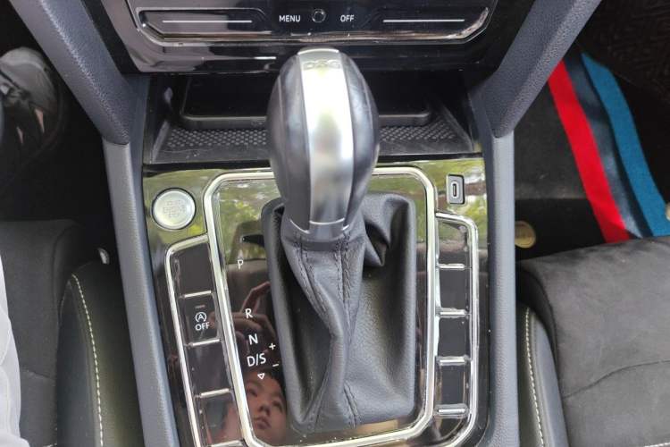 Used Volkswagen Magotan 2021 330TSI DSG 30th Anniversary Edition Gear Lever