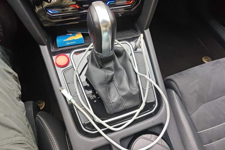 Used Volkswagen Magotan 2021 330TSI DSG 30th Anniversary Edition Gear Lever