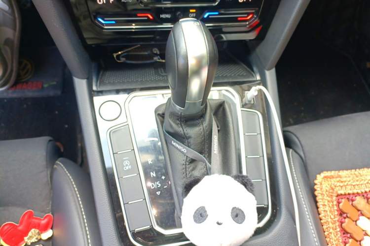 Used Volkswagen Magotan 2021 330TSI DSG 30th Anniversary Edition Gear Lever