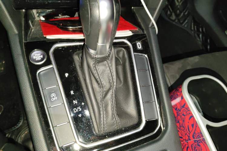 Used Volkswagen Magotan 2021 330TSI DSG 30th Anniversary Edition Gear Lever