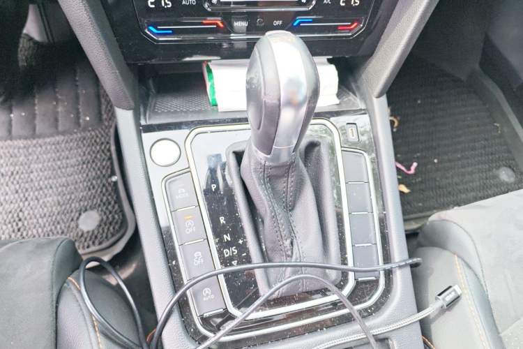 Used Volkswagen Magotan 2021 330TSI DSG 30th Anniversary Edition Gear Lever